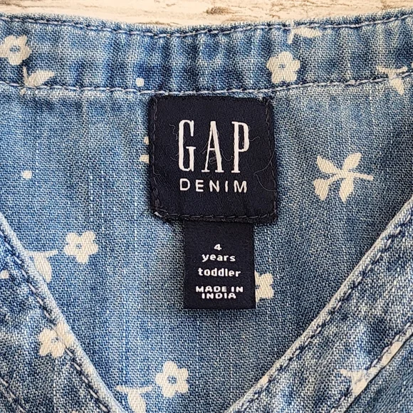 Girls Gap Chambray romper size 4 years. Shorts. - Picture 3 of 7